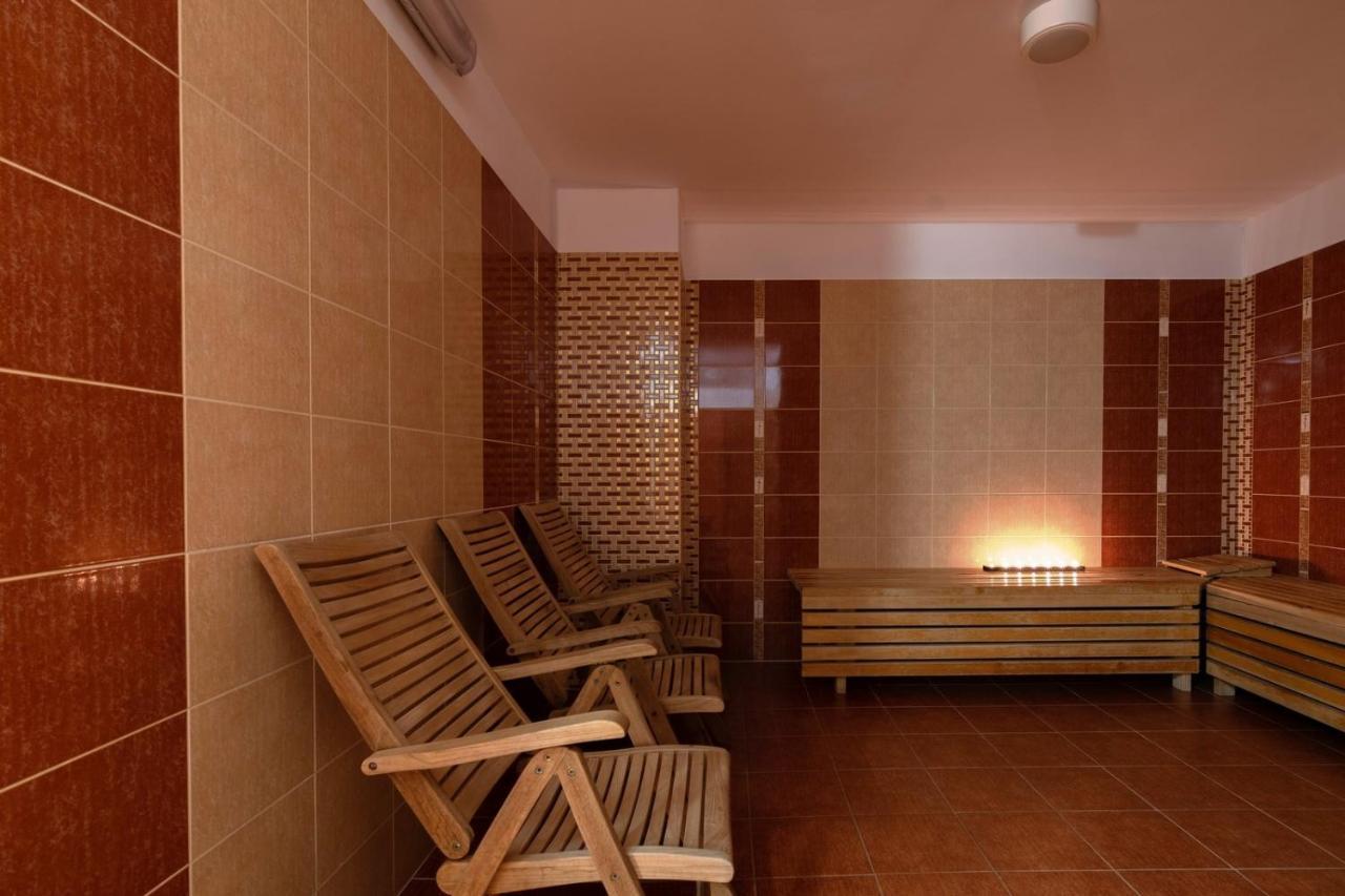 Wellness Hotel Pod Kycmolem Горни-Ломна Экстерьер фото