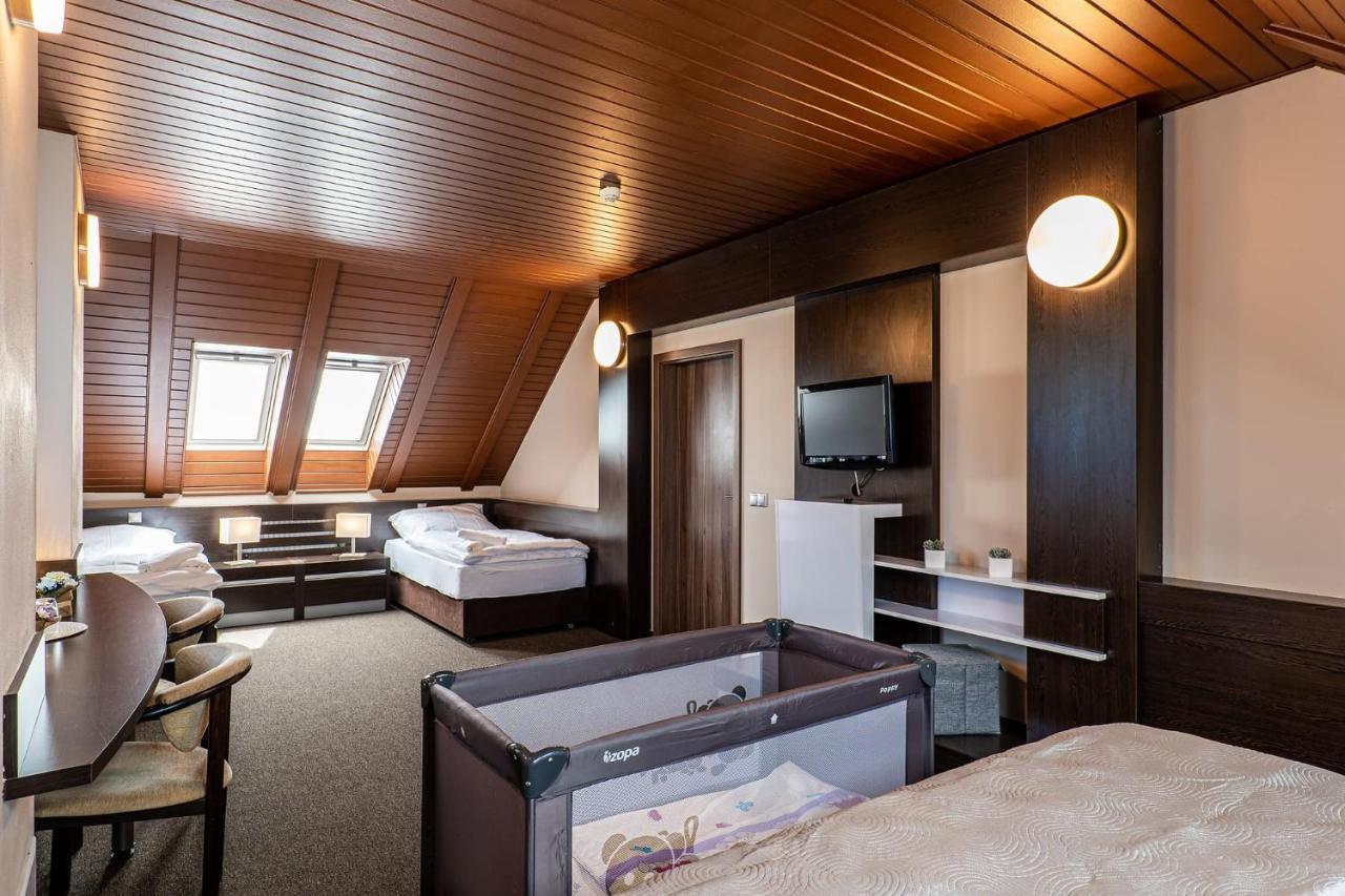 Wellness Hotel Pod Kycmolem Горни-Ломна Экстерьер фото