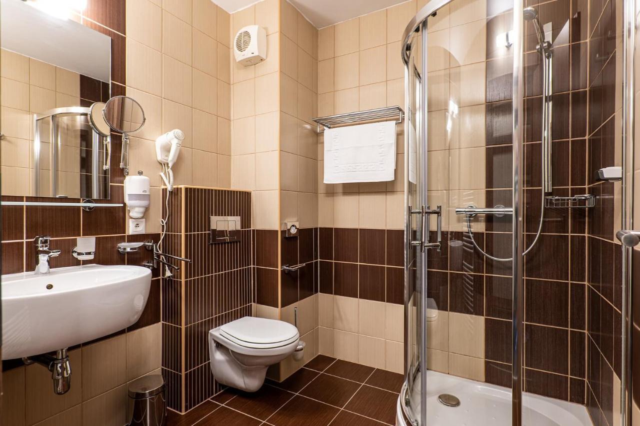 Wellness Hotel Pod Kycmolem Горни-Ломна Экстерьер фото